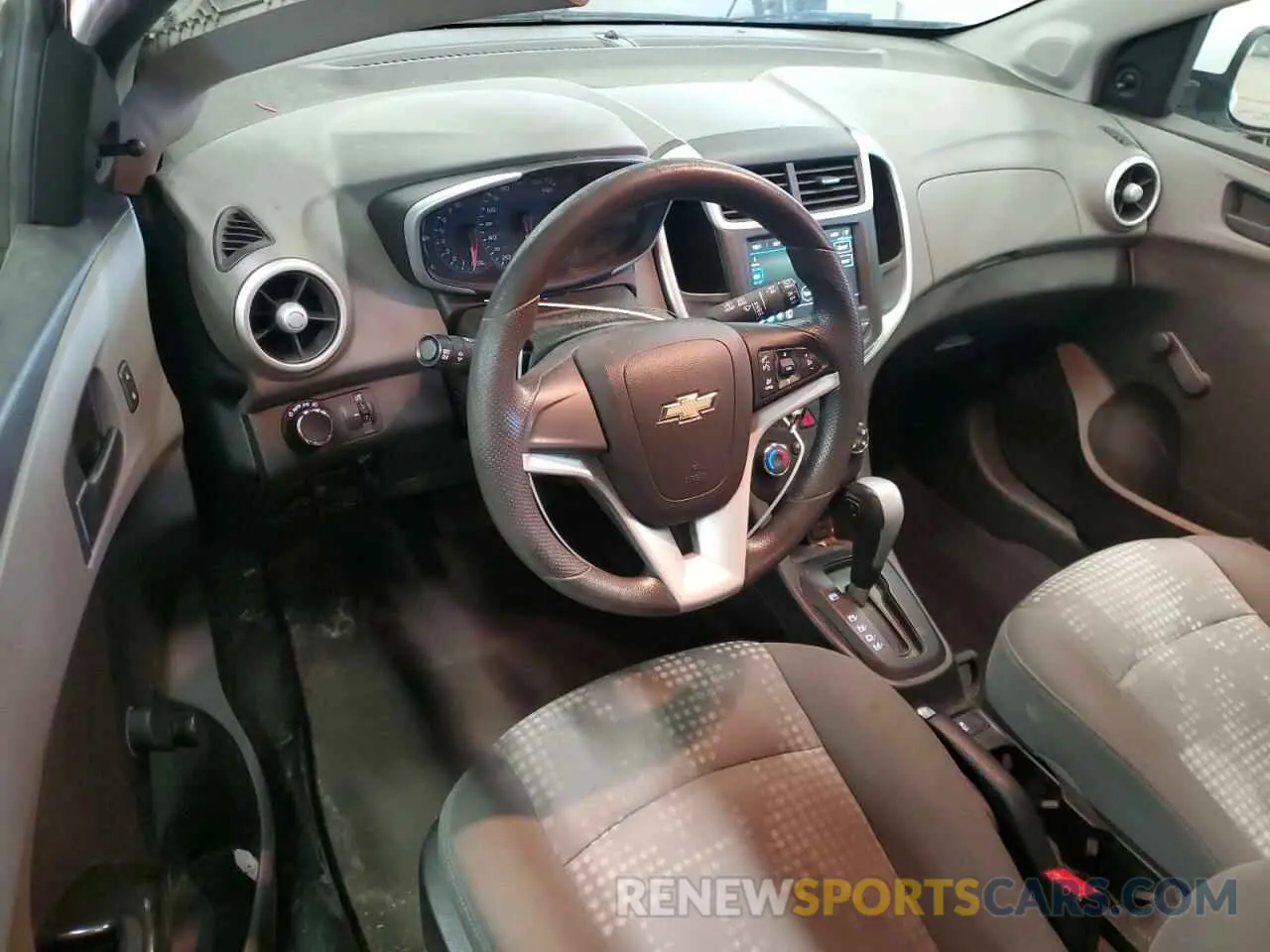 8 Photograph of a damaged car 1G1JG6SB4K4142812 CHEVROLET SONIC 2019