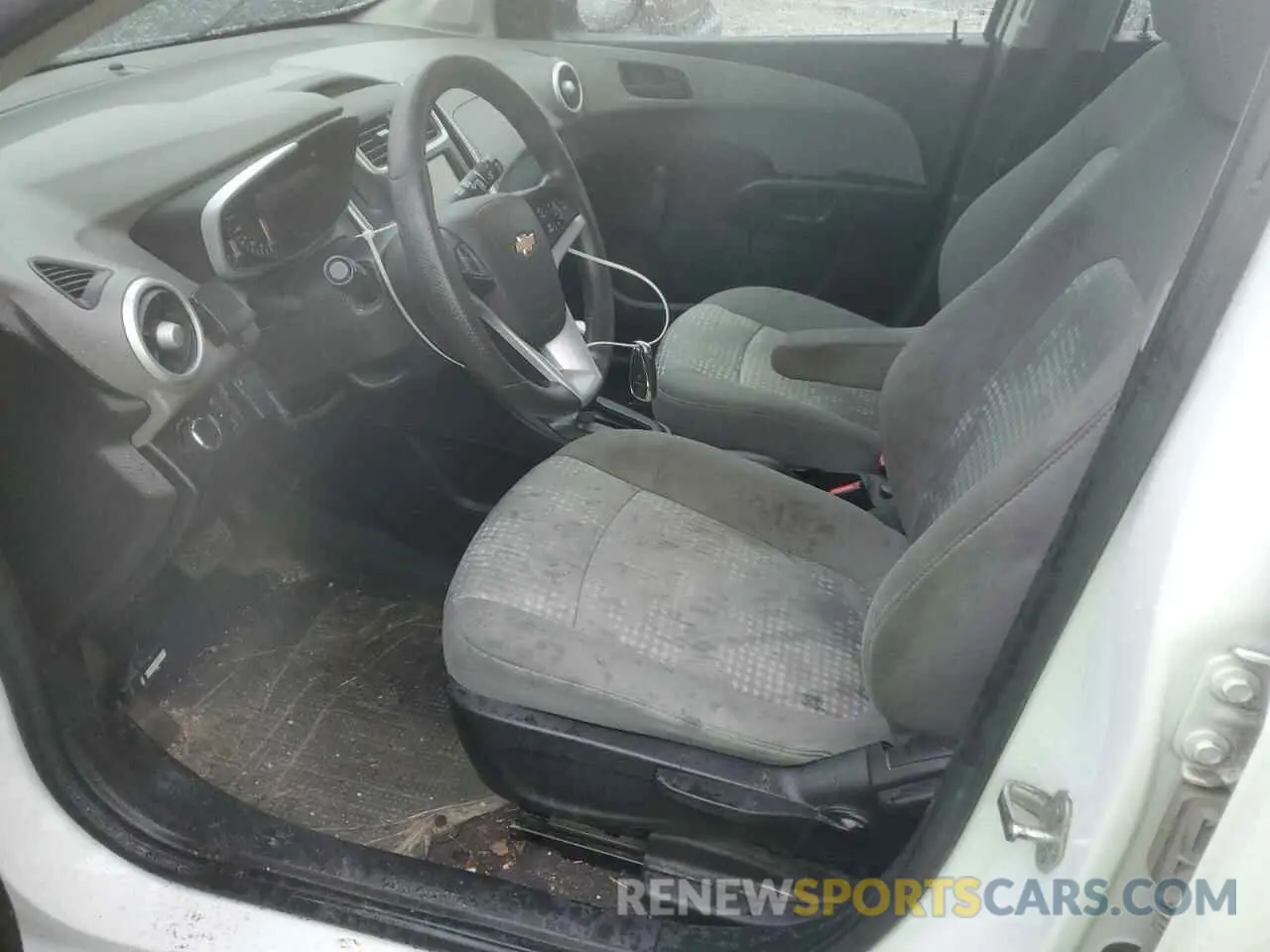 7 Photograph of a damaged car 1G1JG6SB5K4128613 CHEVROLET SONIC 2019