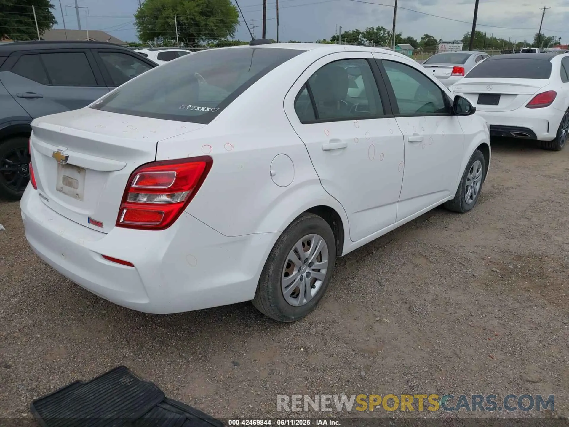 4 Photograph of a damaged car 1G1JB5SB1L4101869 CHEVROLET SONIC 2020