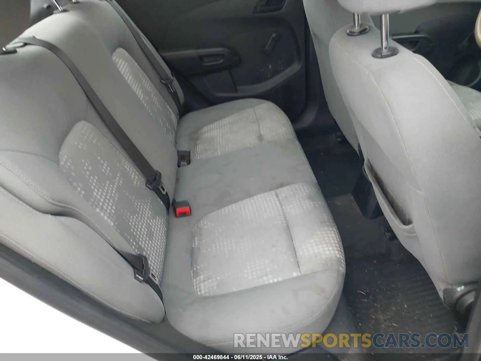 8 Photograph of a damaged car 1G1JB5SB1L4101869 CHEVROLET SONIC 2020