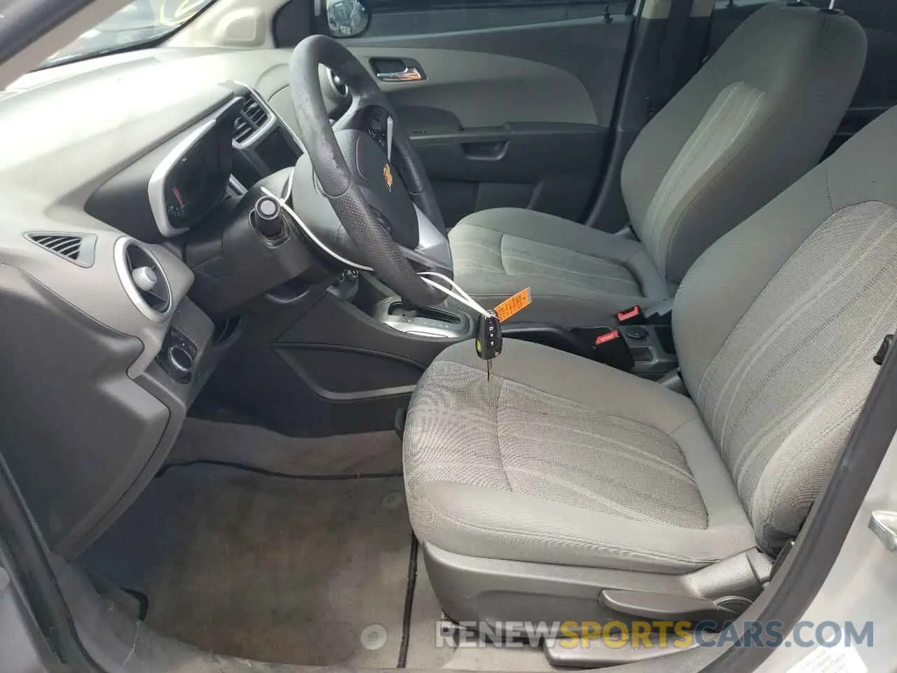 7 Photograph of a damaged car 1G1JD5SB1L4108704 CHEVROLET SONIC 2020