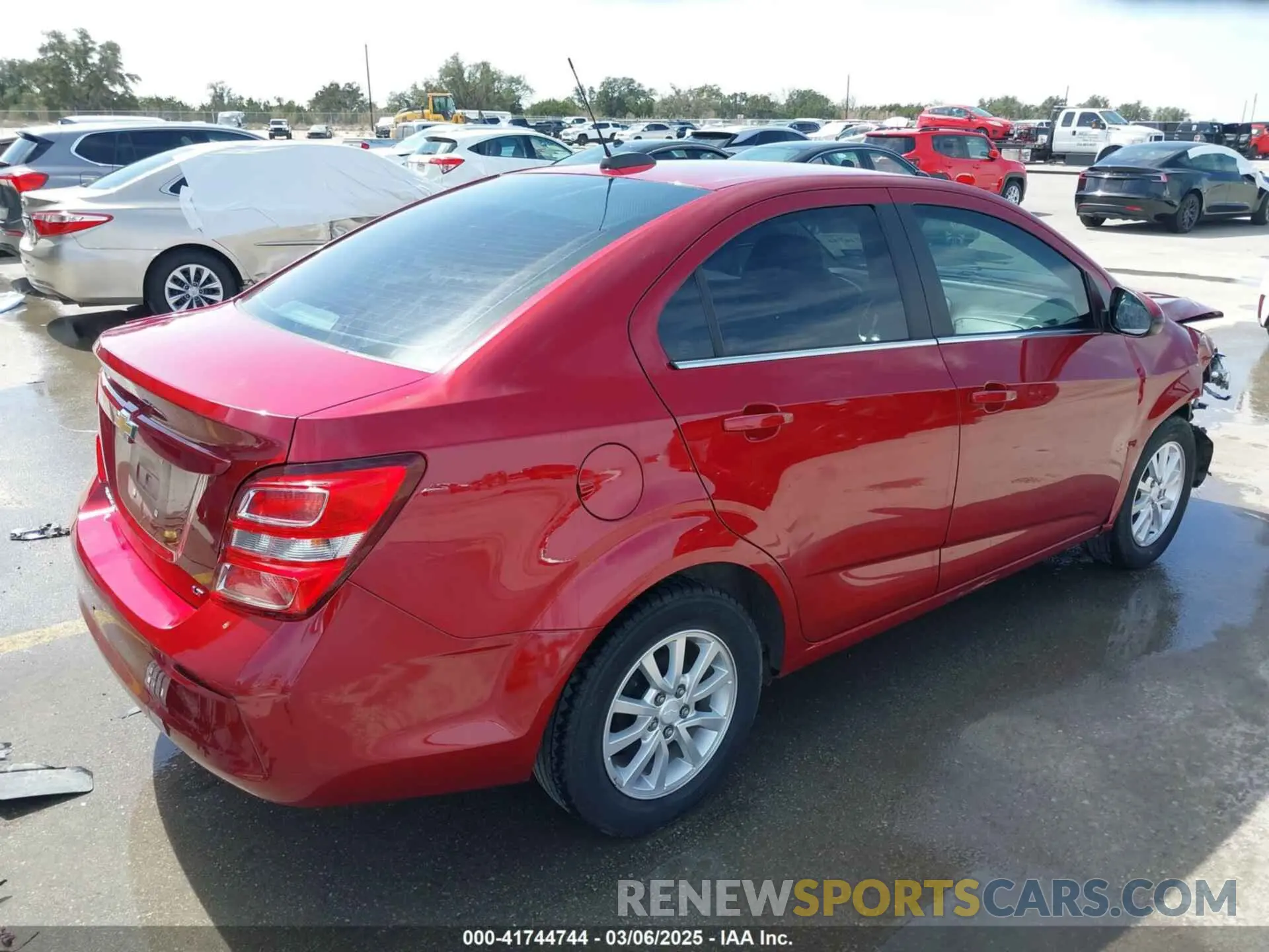 4 Photograph of a damaged car 1G1JD5SB2L4122594 CHEVROLET SONIC 2020