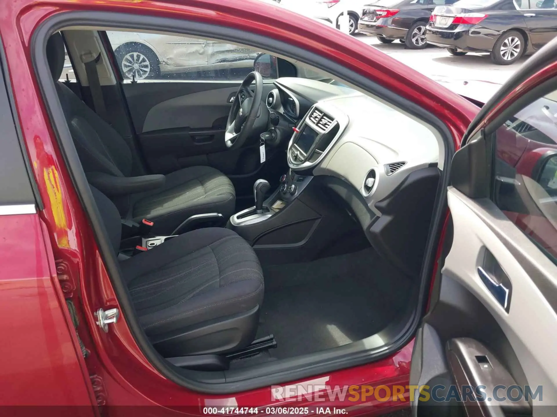 5 Photograph of a damaged car 1G1JD5SB2L4122594 CHEVROLET SONIC 2020