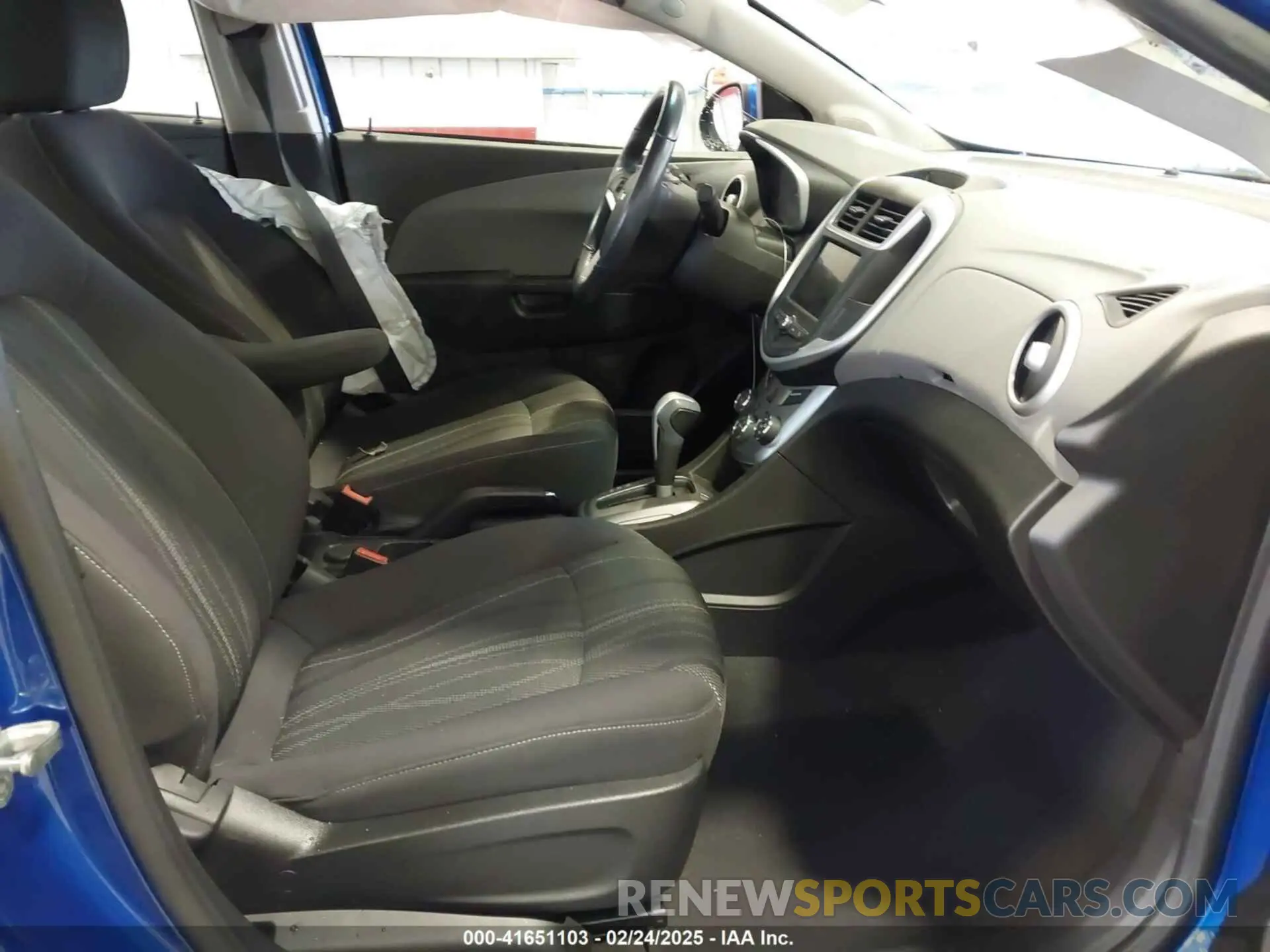 5 Photograph of a damaged car 1G1JD5SB2L4138455 CHEVROLET SONIC 2020