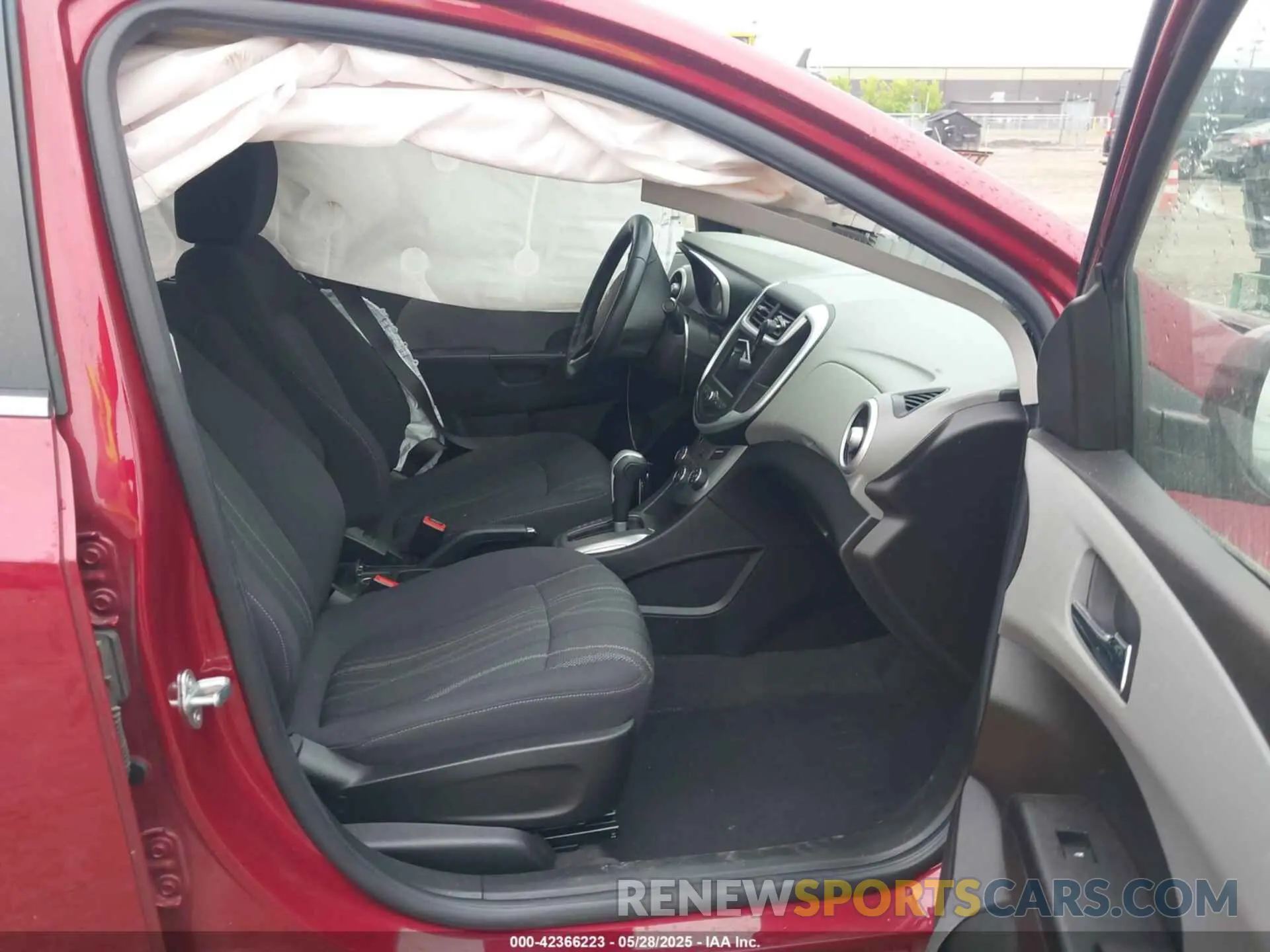 5 Photograph of a damaged car 1G1JD5SB3L4140358 CHEVROLET SONIC 2020