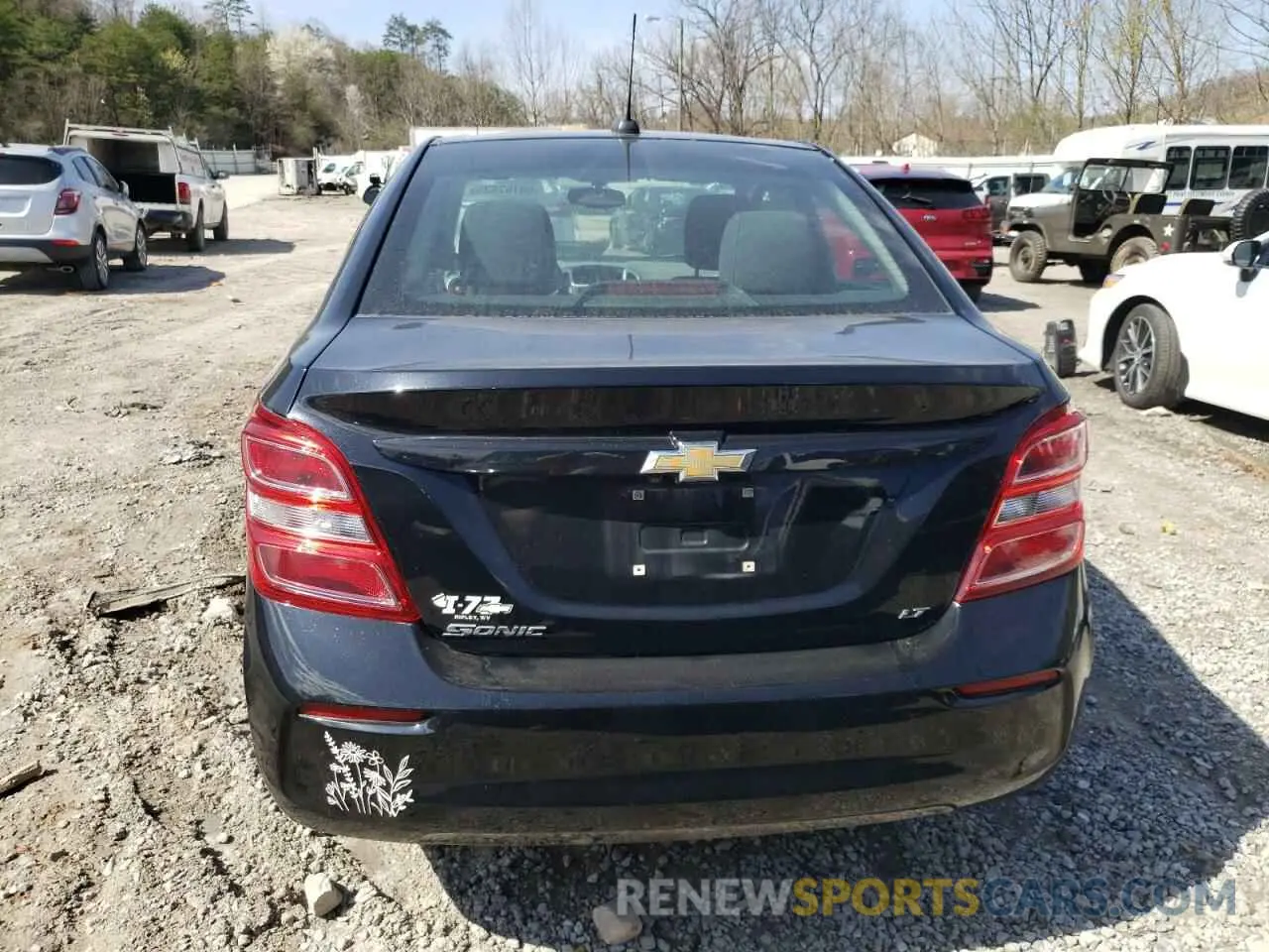6 Photograph of a damaged car 1G1JD5SB4L4108924 CHEVROLET SONIC 2020