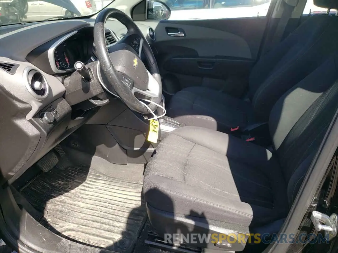 7 Photograph of a damaged car 1G1JD5SB4L4108924 CHEVROLET SONIC 2020
