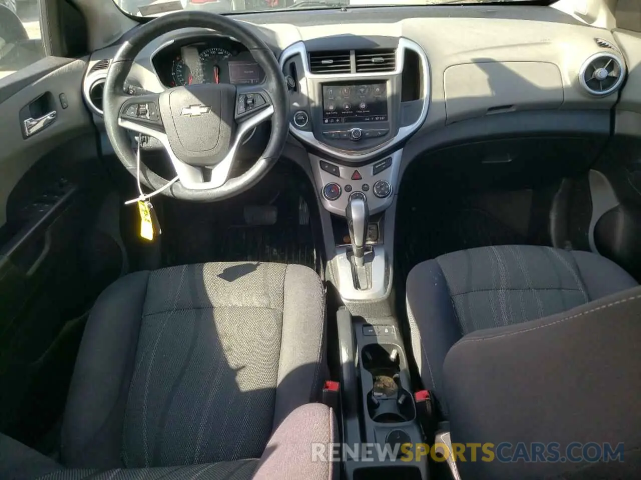 8 Photograph of a damaged car 1G1JD5SB4L4108924 CHEVROLET SONIC 2020