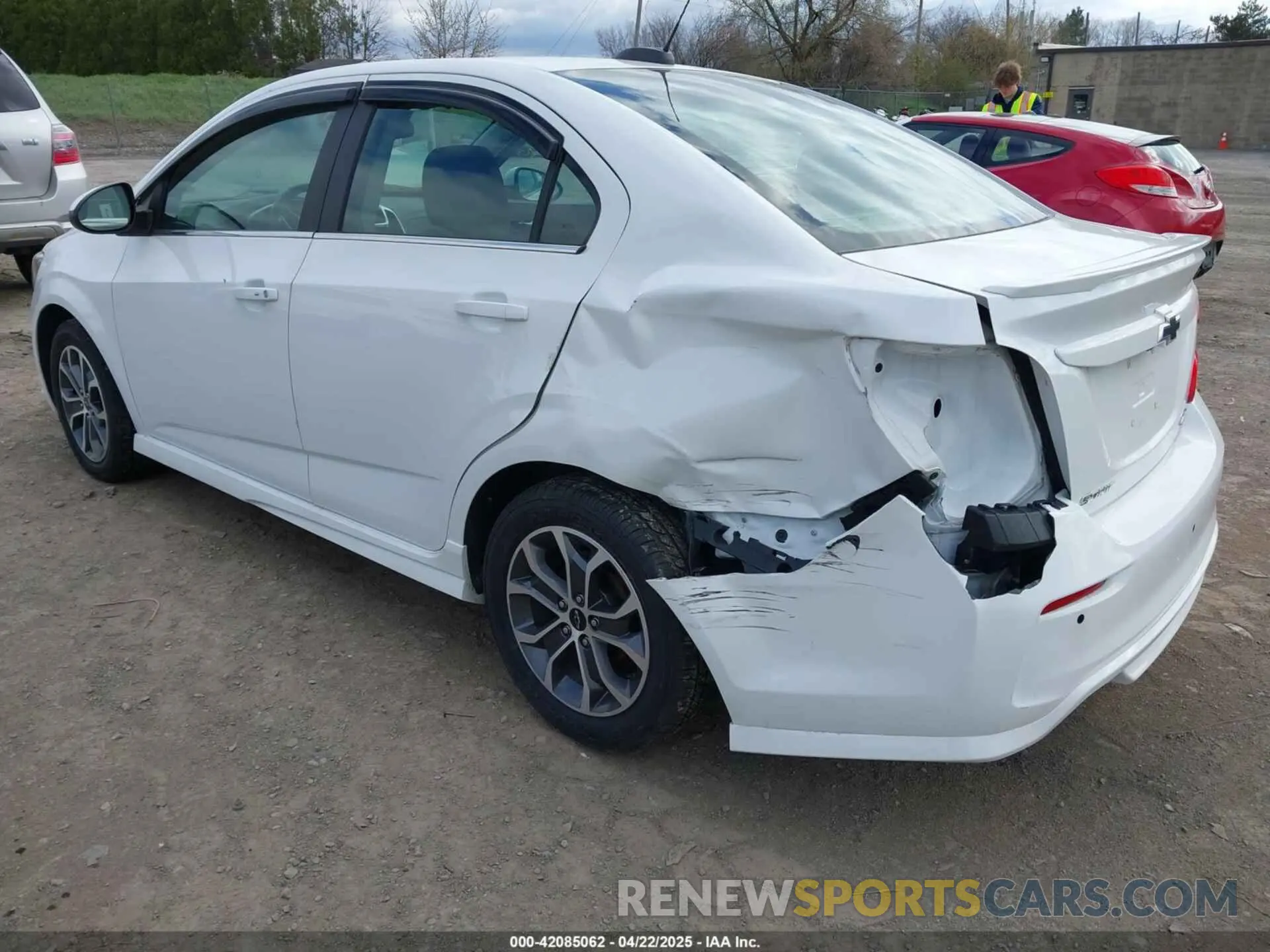 3 Photograph of a damaged car 1G1JD5SB6L4100503 CHEVROLET SONIC 2020