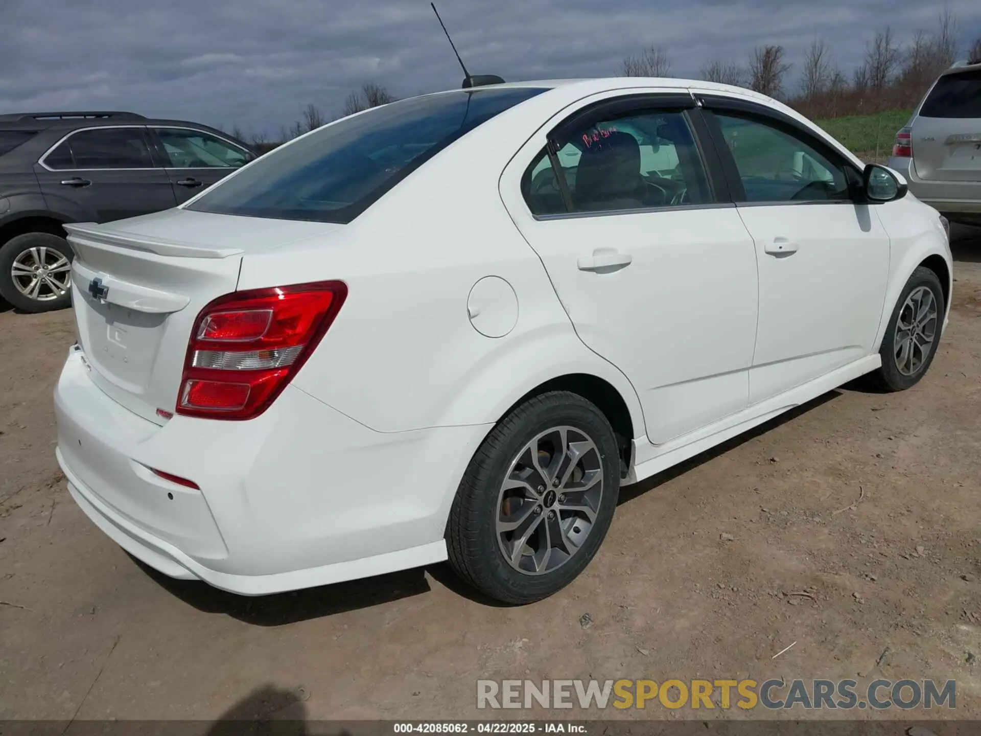 4 Photograph of a damaged car 1G1JD5SB6L4100503 CHEVROLET SONIC 2020