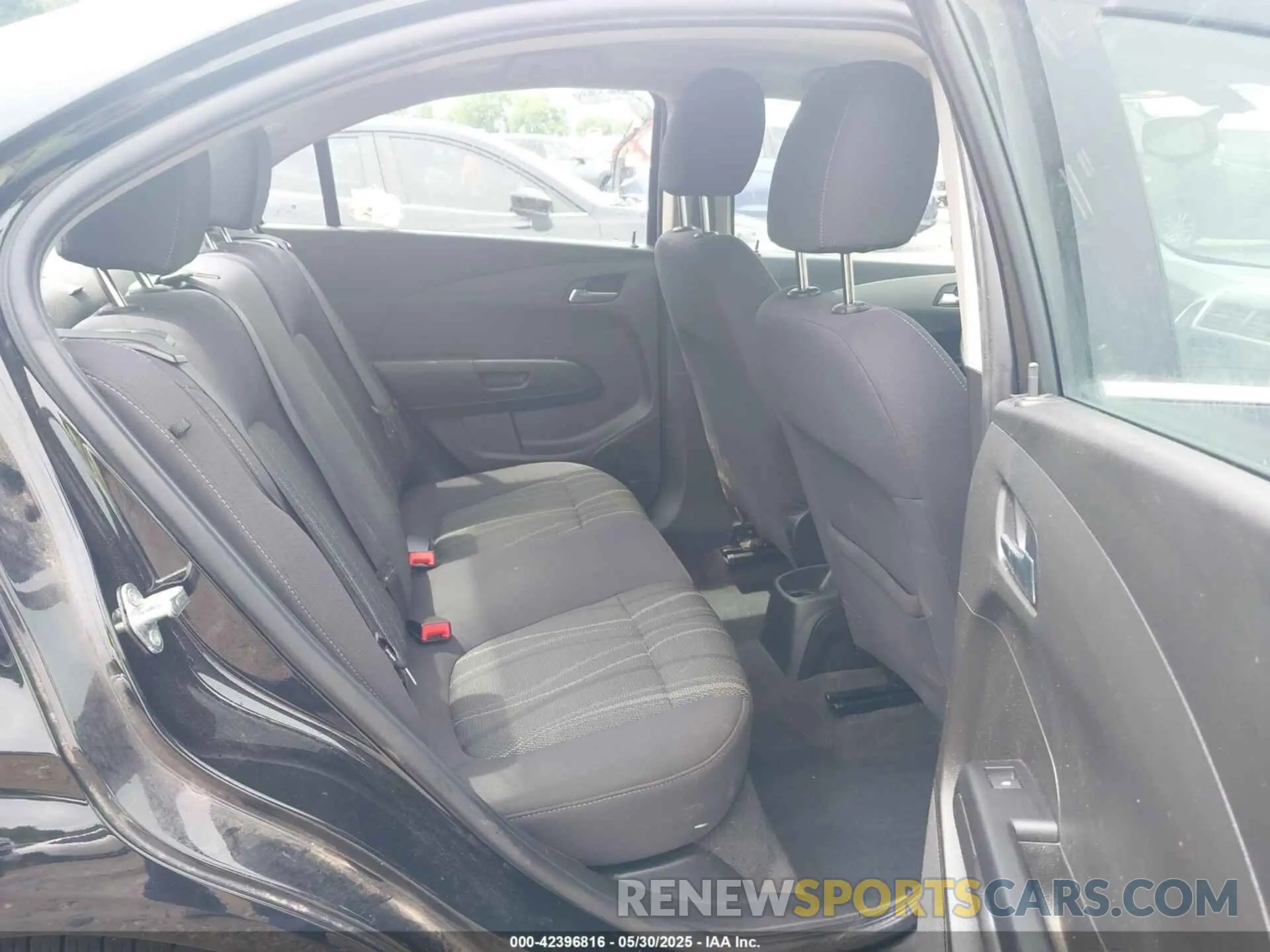 8 Photograph of a damaged car 1G1JD5SB7L4118668 CHEVROLET SONIC 2020