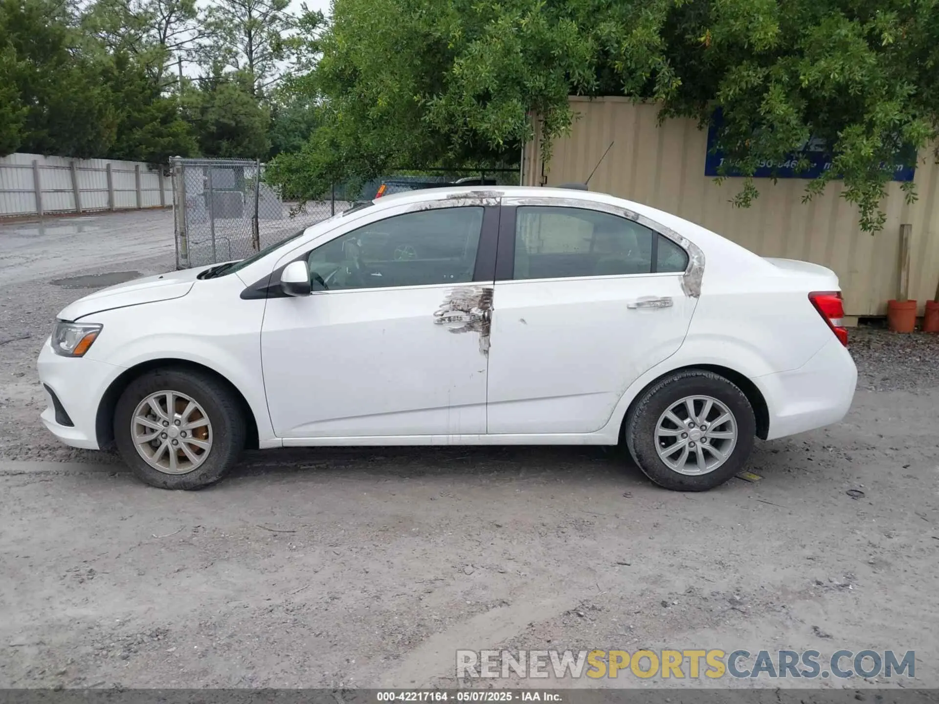 13 Photograph of a damaged car 1G1JD5SB7L4140587 CHEVROLET SONIC 2020