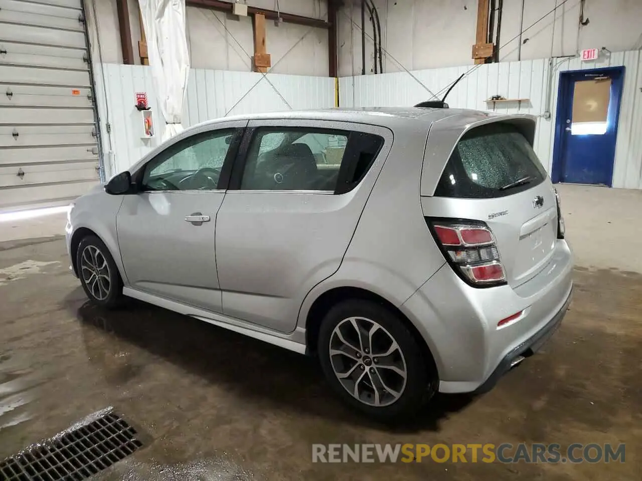 2 Photograph of a damaged car 1G1JD6SB0L4102091 CHEVROLET SONIC 2020