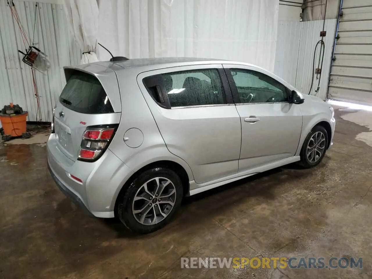 3 Photograph of a damaged car 1G1JD6SB0L4102091 CHEVROLET SONIC 2020