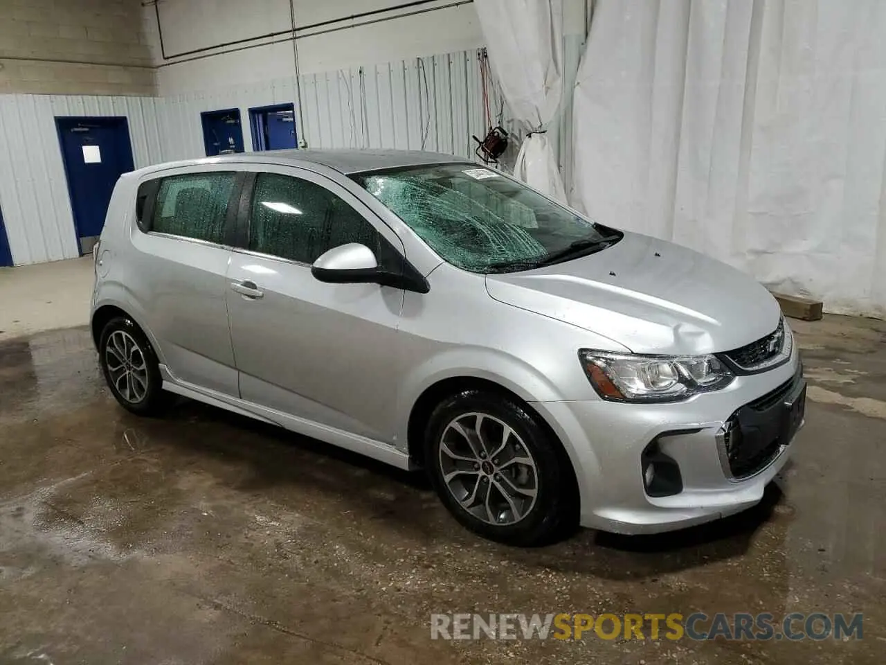 4 Photograph of a damaged car 1G1JD6SB0L4102091 CHEVROLET SONIC 2020