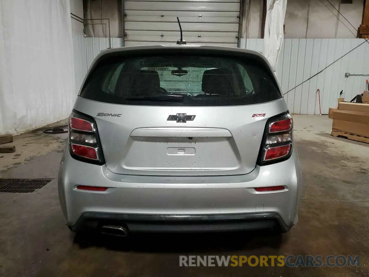 6 Photograph of a damaged car 1G1JD6SB0L4102091 CHEVROLET SONIC 2020