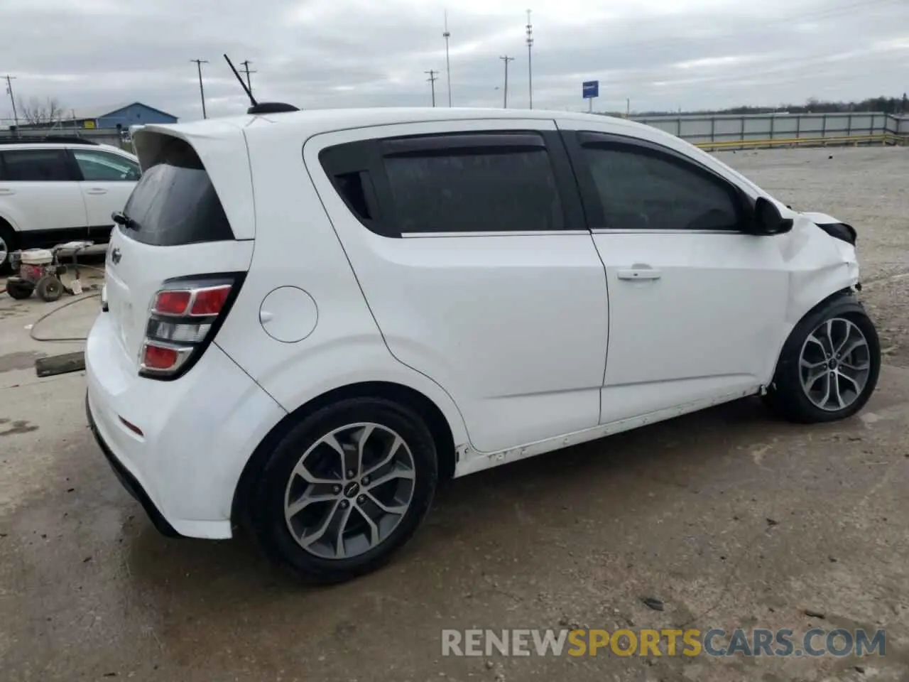 3 Photograph of a damaged car 1G1JD6SB2L4100309 CHEVROLET SONIC 2020