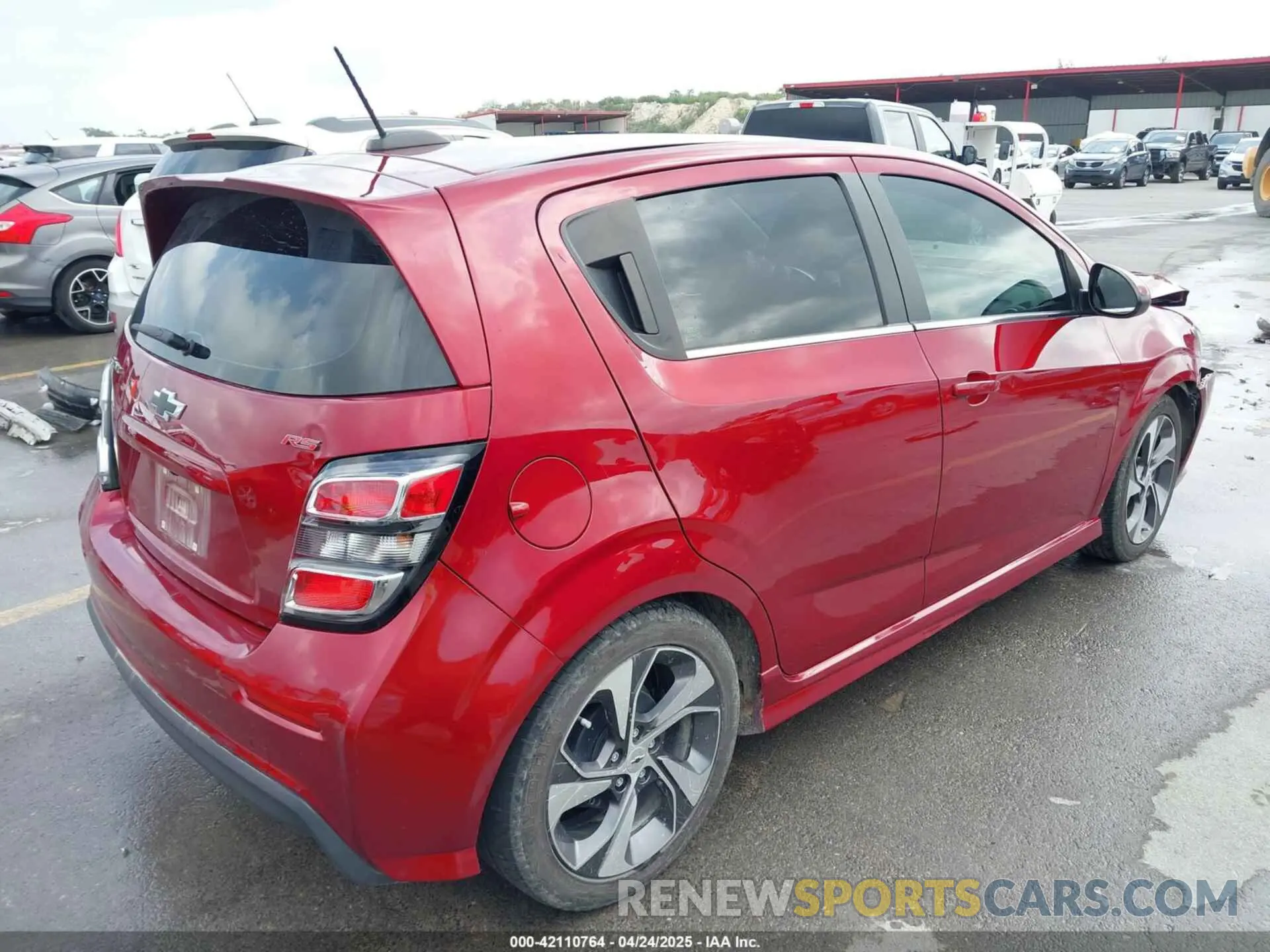 4 Photograph of a damaged car 1G1JD6SB4L4137362 CHEVROLET SONIC 2020