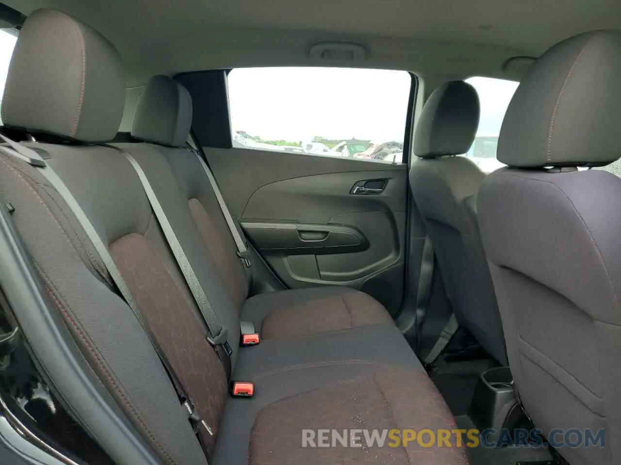 10 Photograph of a damaged car 1G1JD6SB5L4137709 CHEVROLET SONIC 2020