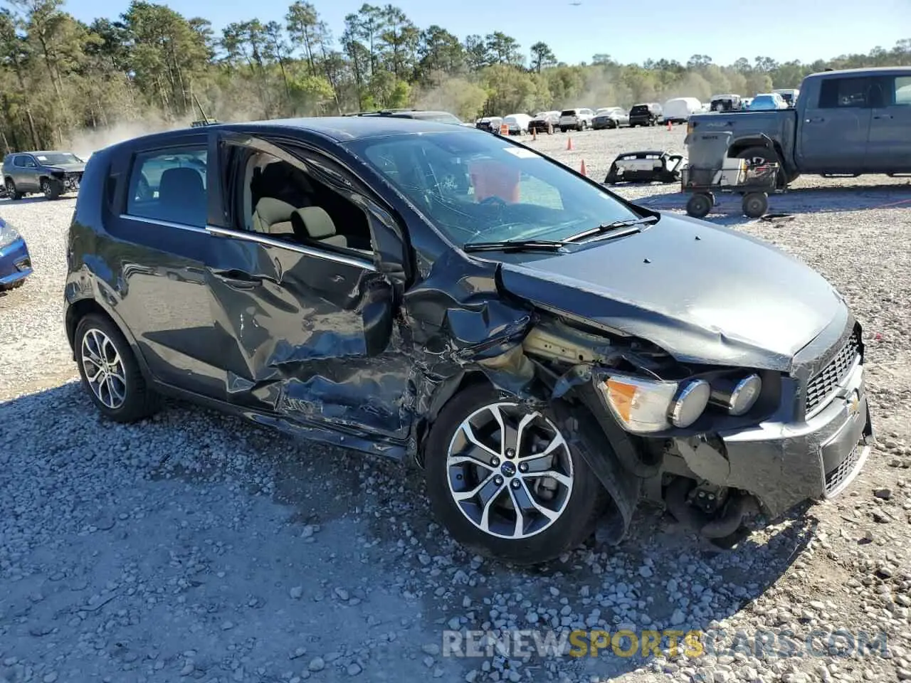 4 Photograph of a damaged car 1G1JD6SB6L4133278 CHEVROLET SONIC 2020