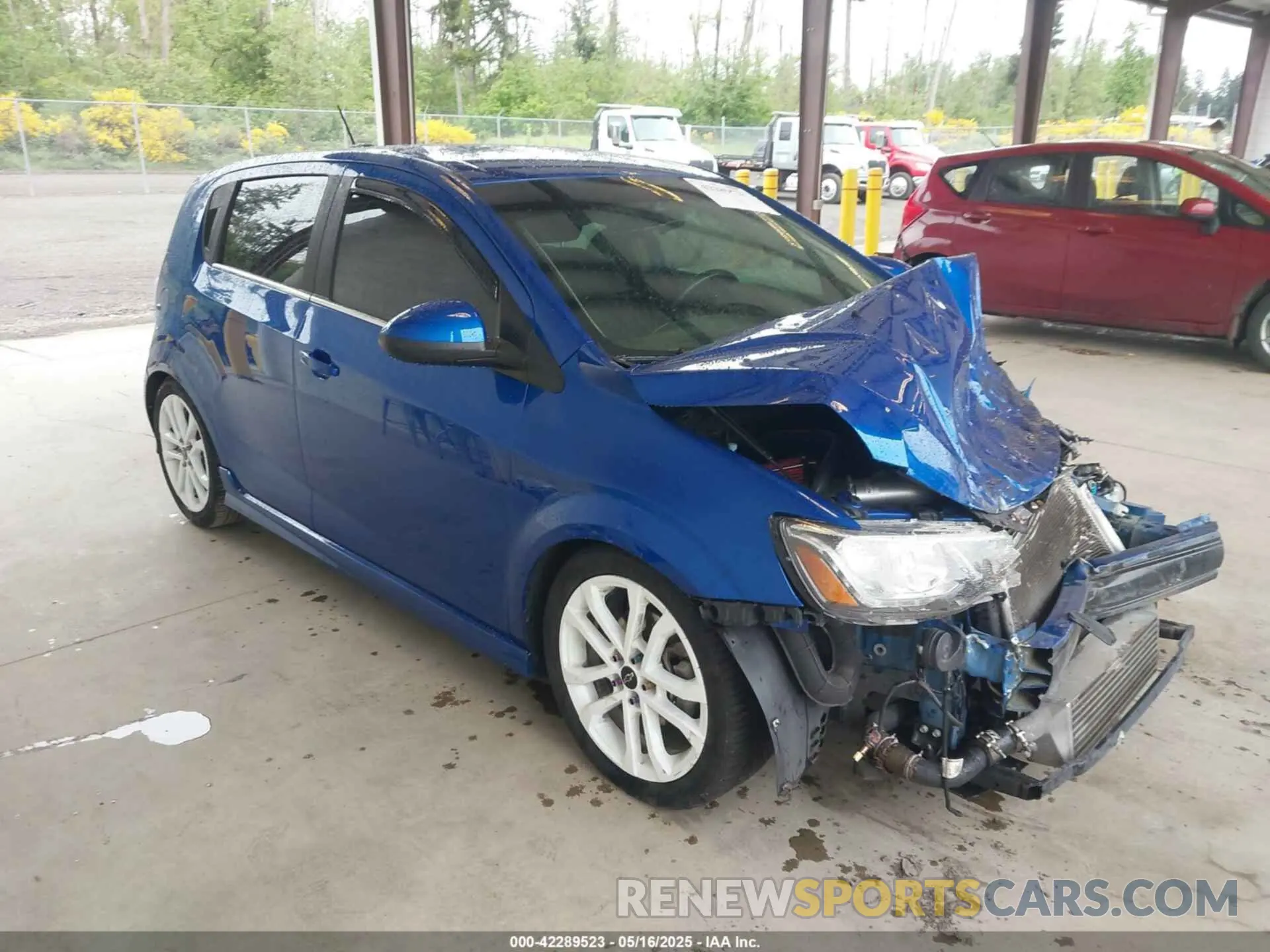 1 Photograph of a damaged car 1G1JD6SB8L4135761 CHEVROLET SONIC 2020