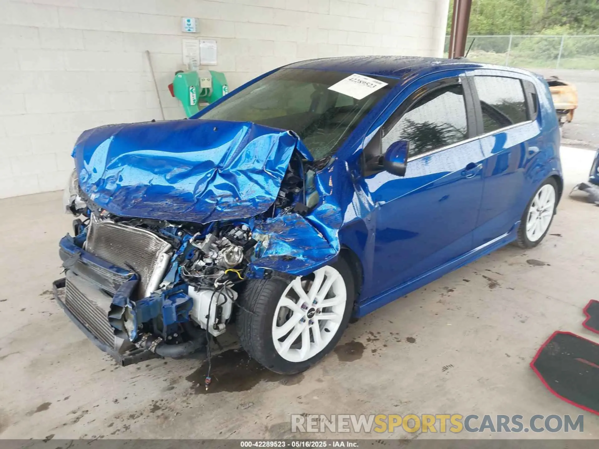 2 Photograph of a damaged car 1G1JD6SB8L4135761 CHEVROLET SONIC 2020