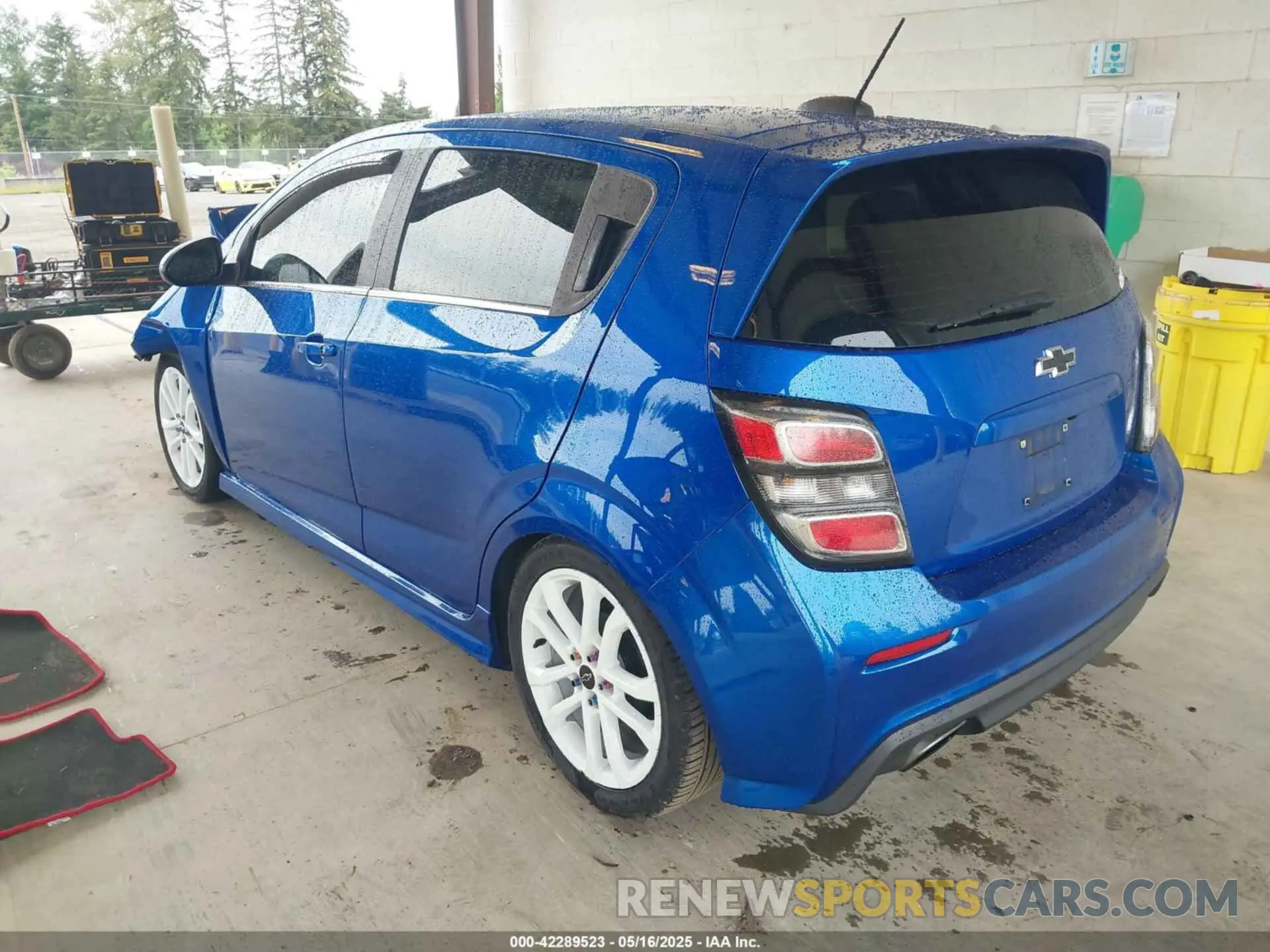 3 Photograph of a damaged car 1G1JD6SB8L4135761 CHEVROLET SONIC 2020