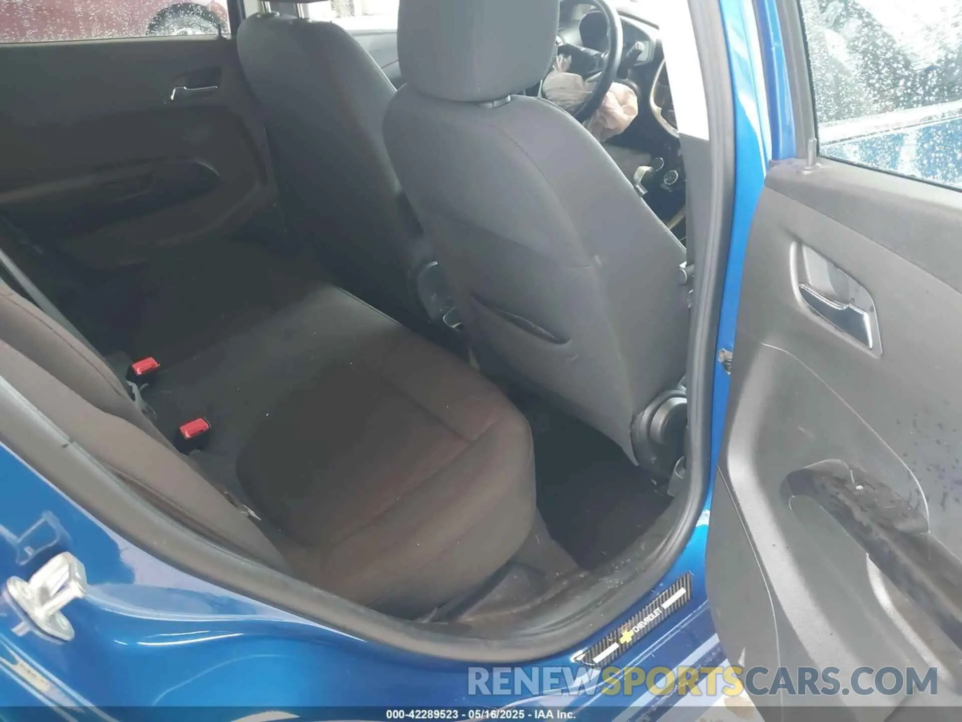 8 Photograph of a damaged car 1G1JD6SB8L4135761 CHEVROLET SONIC 2020