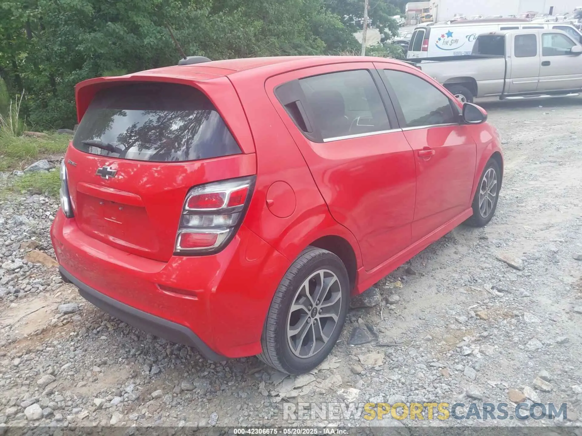 4 Photograph of a damaged car 1G1JD6SBXL4137057 CHEVROLET SONIC 2020