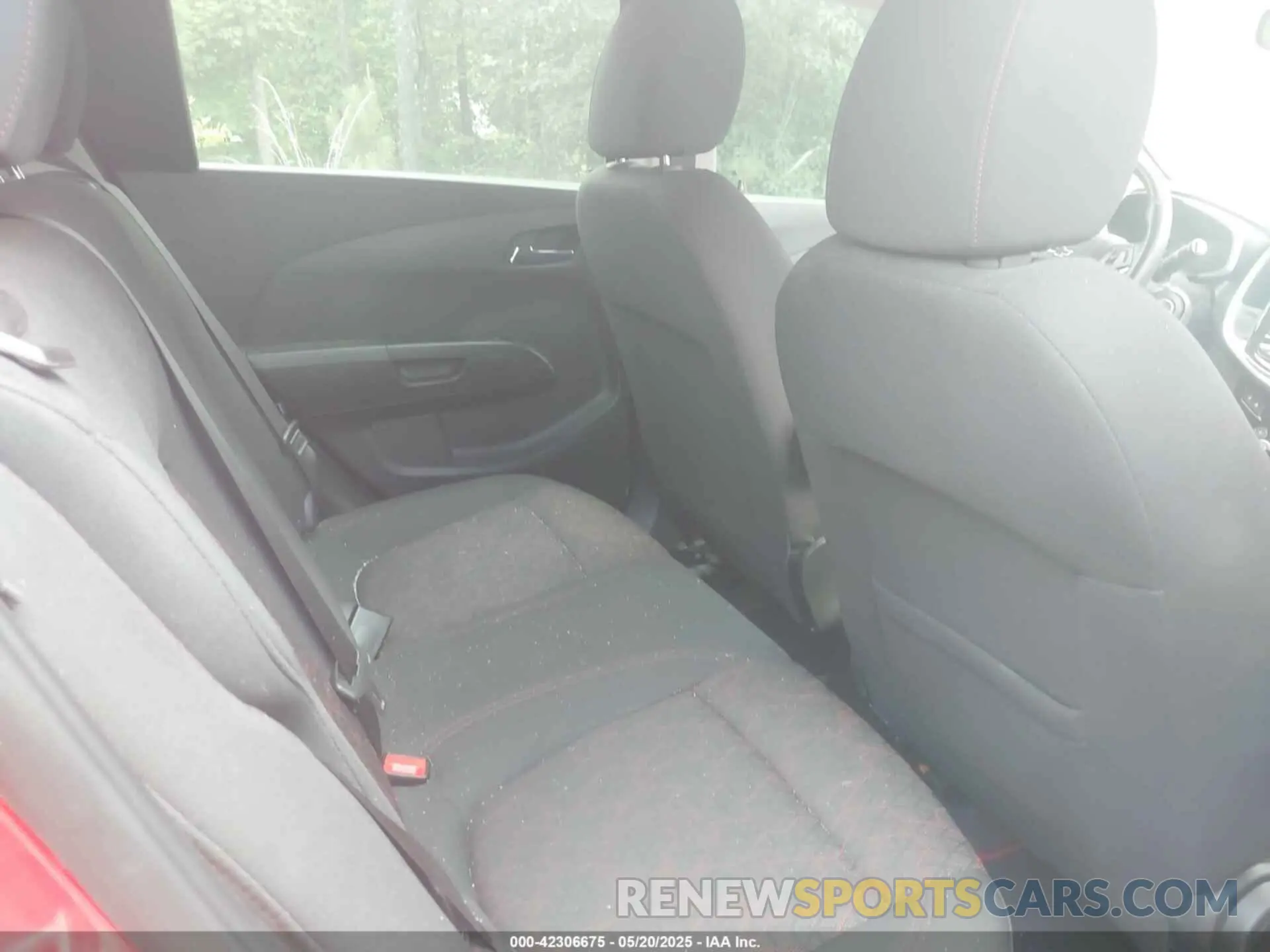 8 Photograph of a damaged car 1G1JD6SBXL4137057 CHEVROLET SONIC 2020