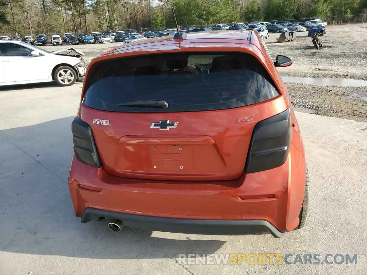 6 Photograph of a damaged car 1G1JD6SBXL4137625 CHEVROLET SONIC 2020