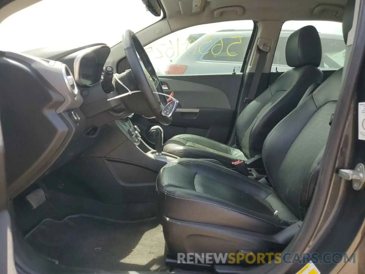 7 Photograph of a damaged car 1G1JF5SB2L4121035 CHEVROLET SONIC 2020