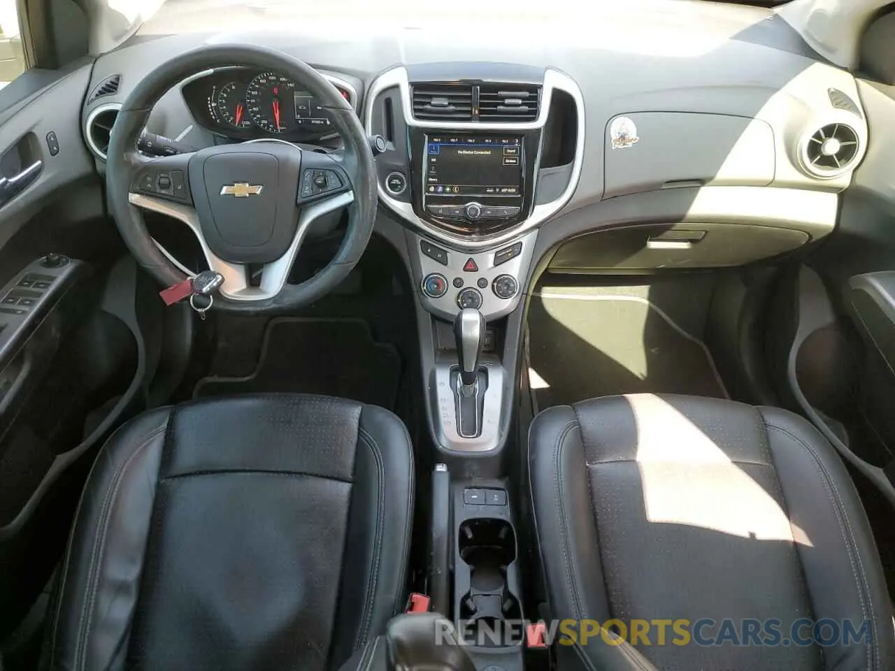 8 Photograph of a damaged car 1G1JF5SB2L4121035 CHEVROLET SONIC 2020