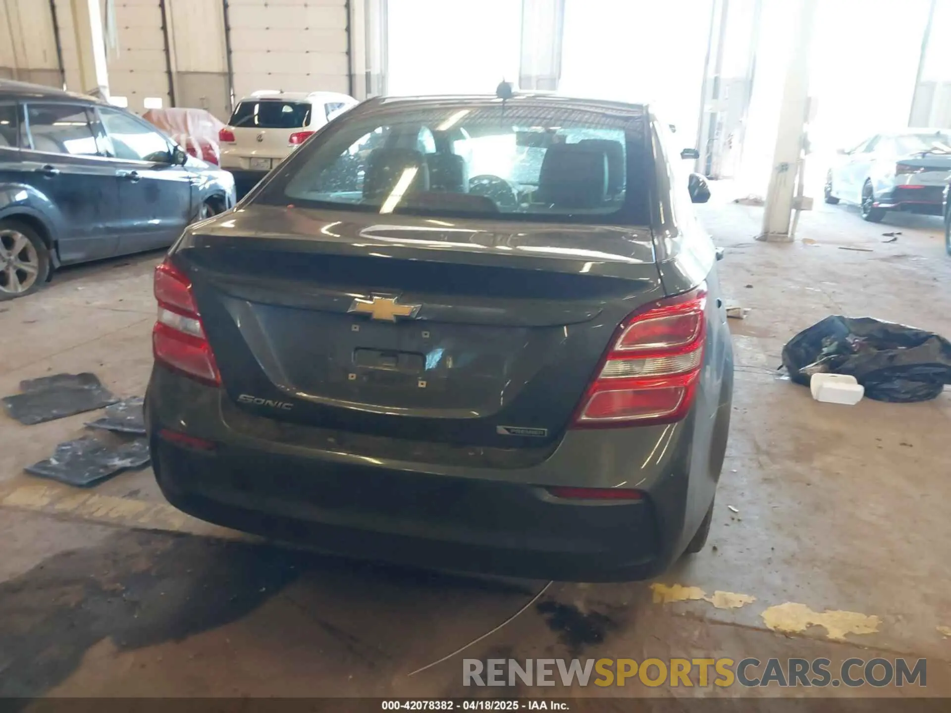 15 Photograph of a damaged car 1G1JF5SB3L4118984 CHEVROLET SONIC 2020