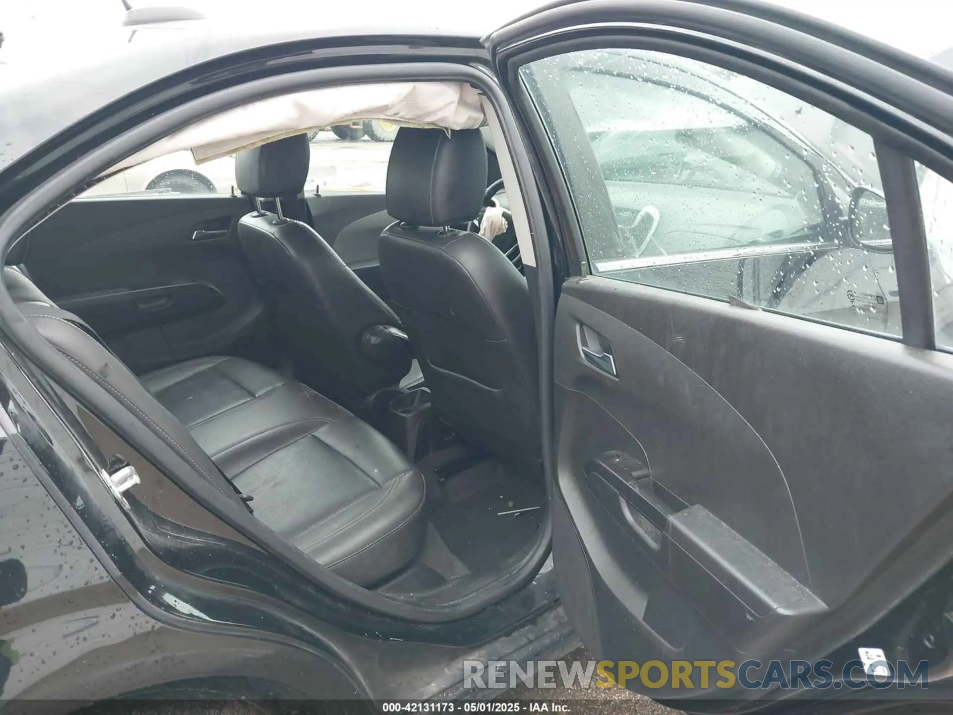 8 Photograph of a damaged car 1G1JF5SBXL4115970 CHEVROLET SONIC 2020