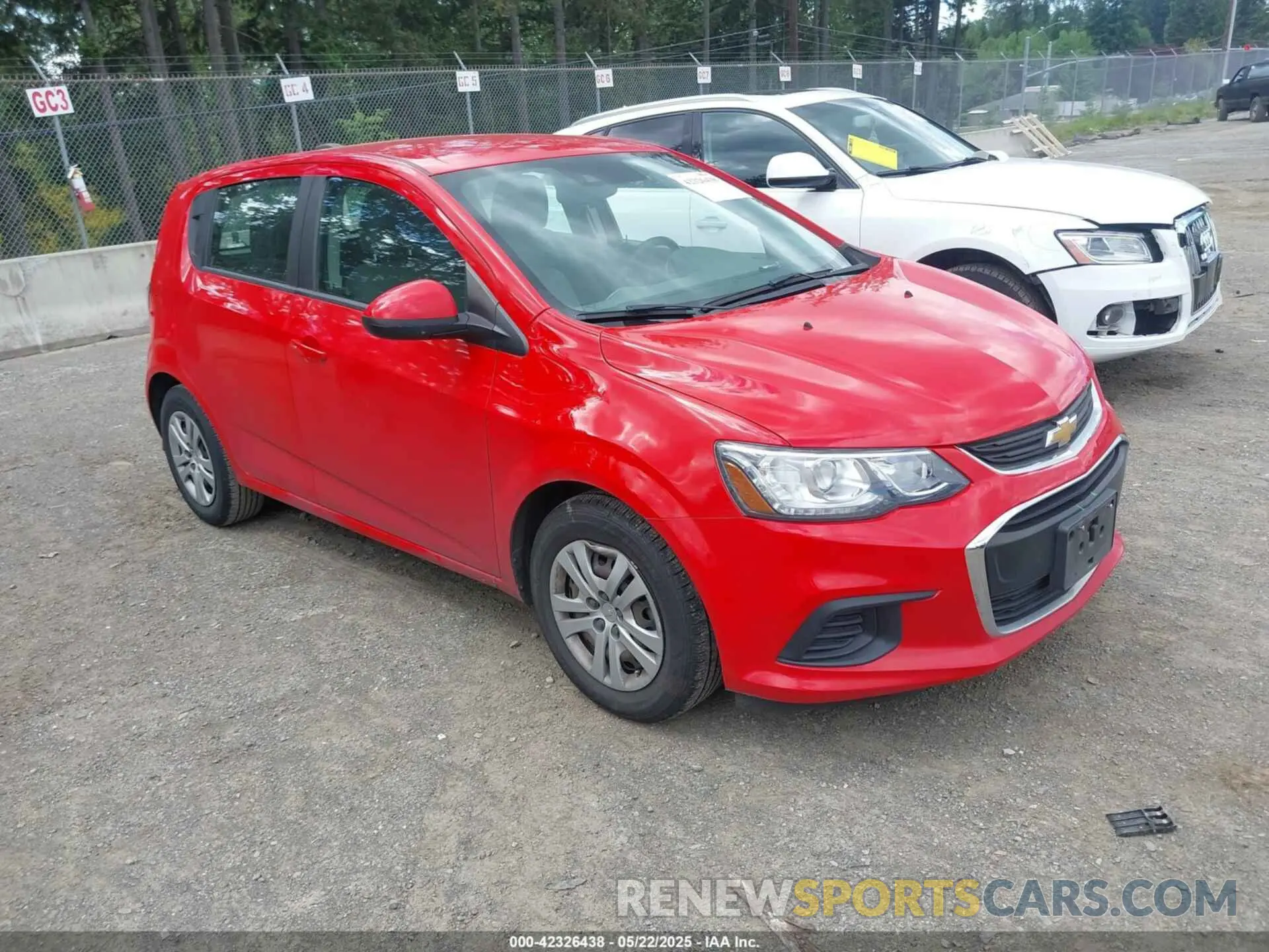1 Photograph of a damaged car 1G1JG6SB2L4115688 CHEVROLET SONIC 2020