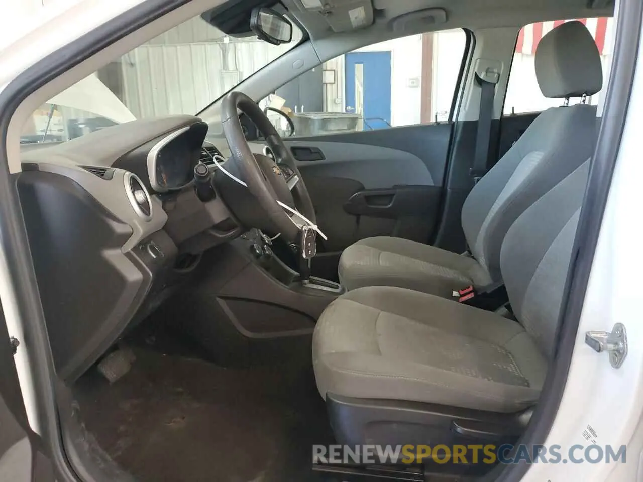 7 Photograph of a damaged car 1G1JG6SB2L4117800 CHEVROLET SONIC 2020