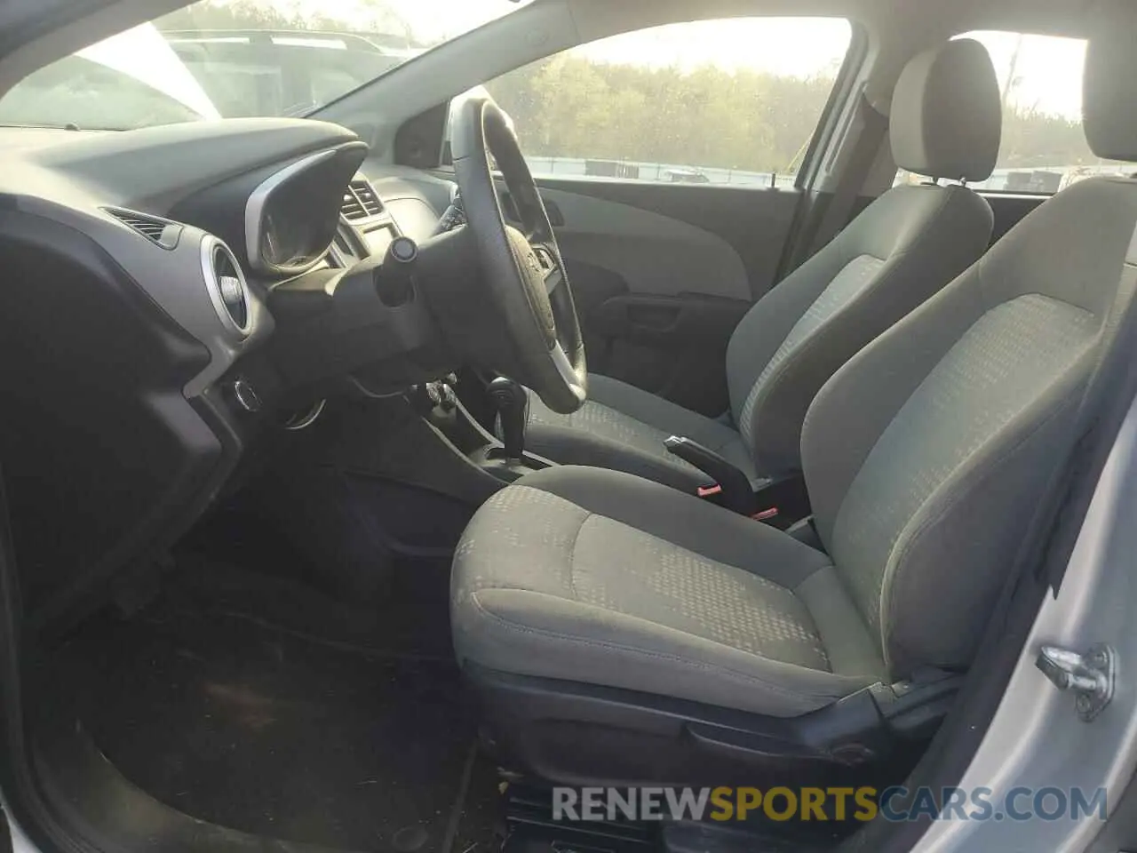 7 Photograph of a damaged car 1G1JG6SB8L4124217 CHEVROLET SONIC 2020