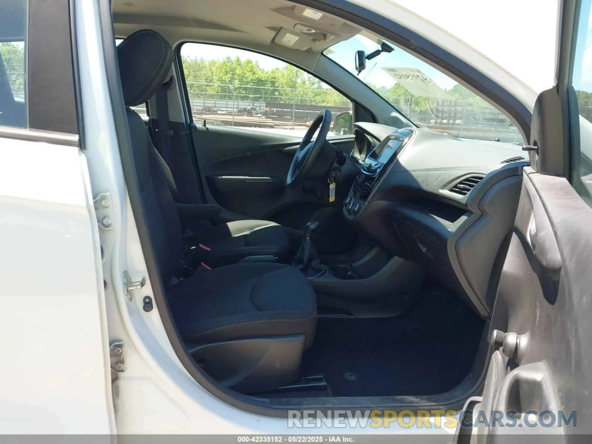 5 Photograph of a damaged car KL8CA6SA7KC725656 CHEVROLET SPARK 2019