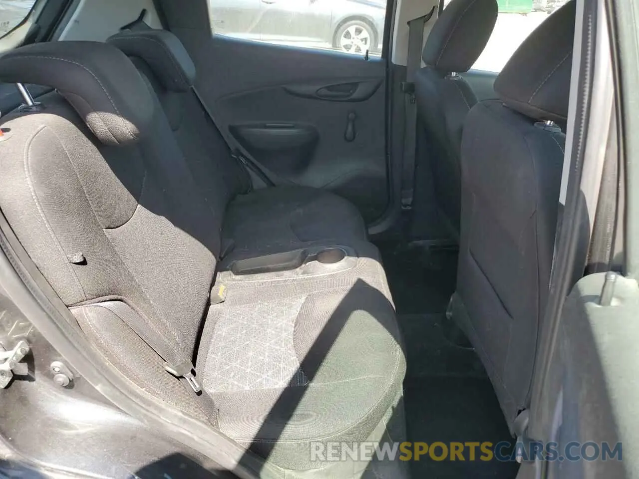 10 Photograph of a damaged car KL8CA6SA8KC815172 CHEVROLET SPARK 2019