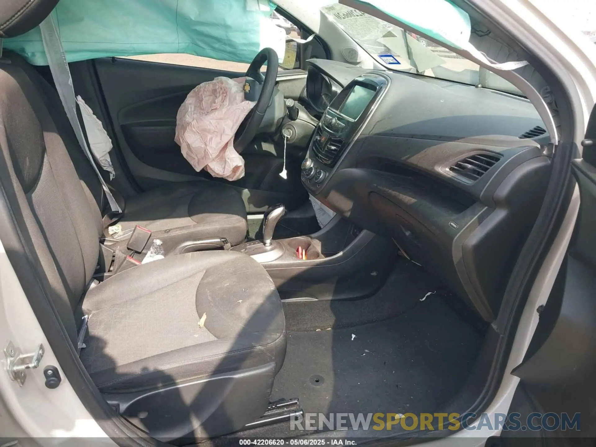 5 Photograph of a damaged car KL8CB6SA0KC705696 CHEVROLET SPARK 2019