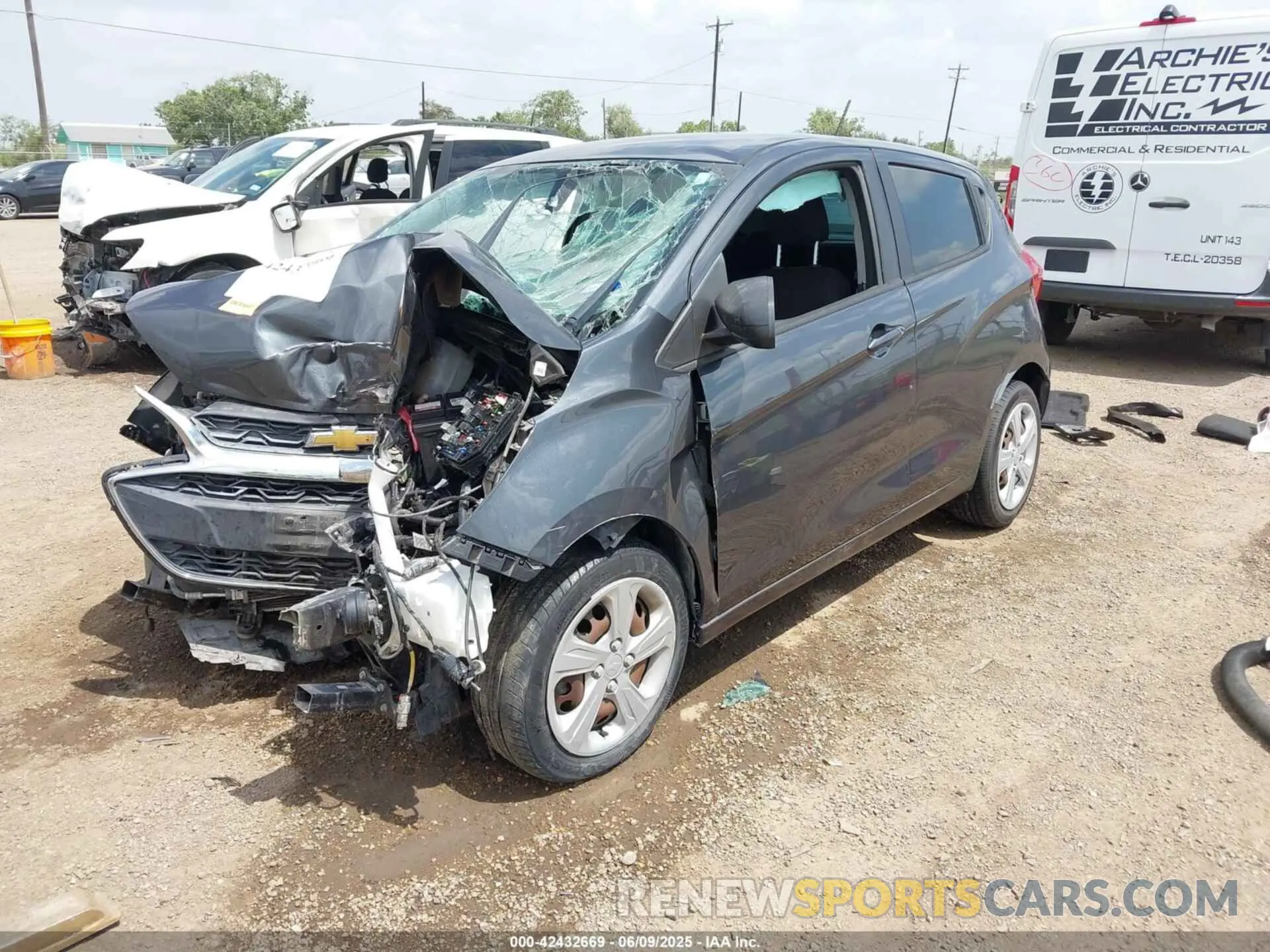 2 Photograph of a damaged car KL8CB6SA0KC818838 CHEVROLET SPARK 2019