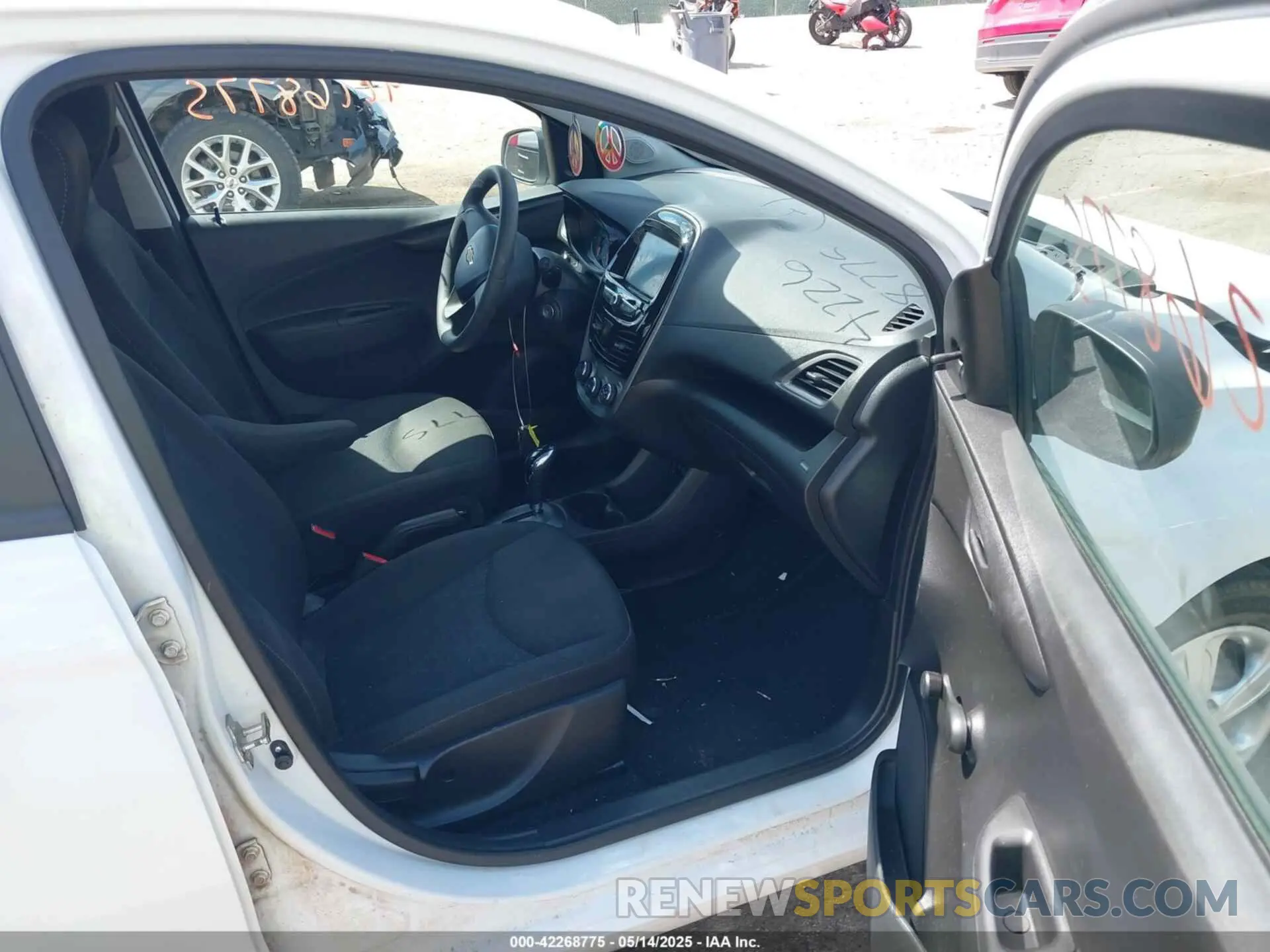 5 Photograph of a damaged car KL8CB6SA1KC751747 CHEVROLET SPARK 2019