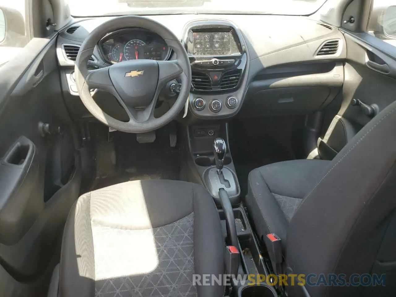 8 Photograph of a damaged car KL8CB6SA2KC711564 CHEVROLET SPARK 2019