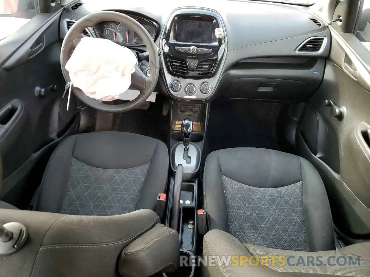 8 Photograph of a damaged car KL8CB6SA3KC706065 CHEVROLET SPARK 2019