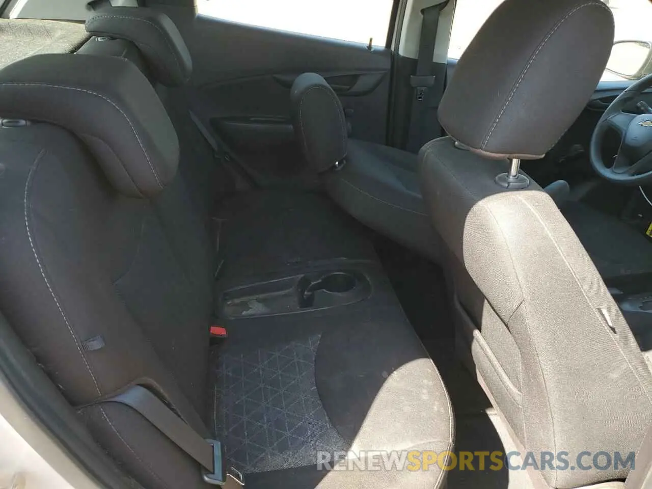 10 Photograph of a damaged car KL8CB6SA3KC818445 CHEVROLET SPARK 2019