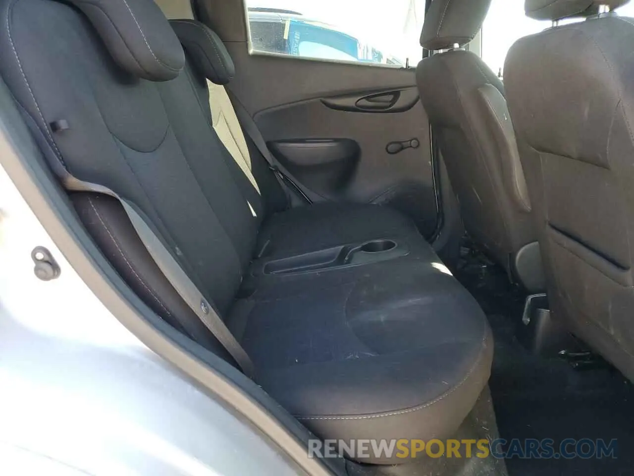 12 Photograph of a damaged car KL8CB6SA5KC735308 CHEVROLET SPARK 2019