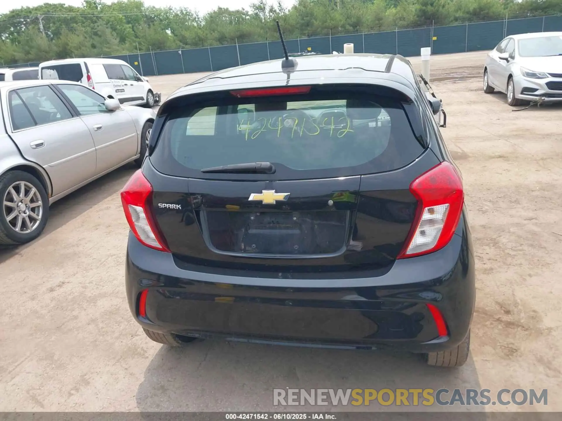 17 Photograph of a damaged car KL8CB6SA5KC815952 CHEVROLET SPARK 2019