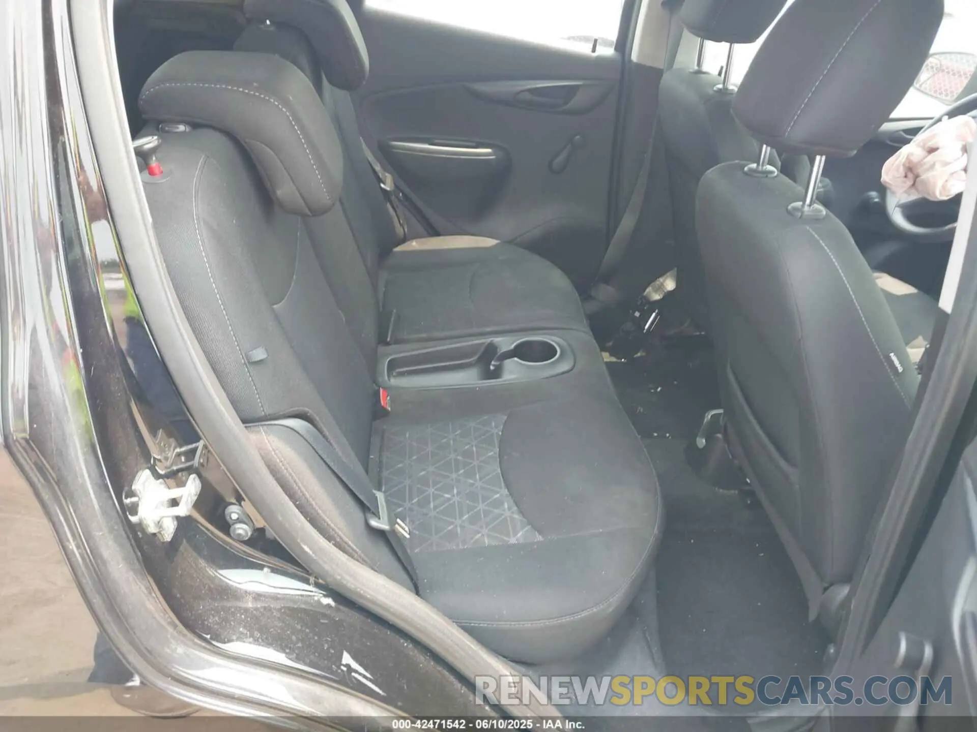 8 Photograph of a damaged car KL8CB6SA5KC815952 CHEVROLET SPARK 2019