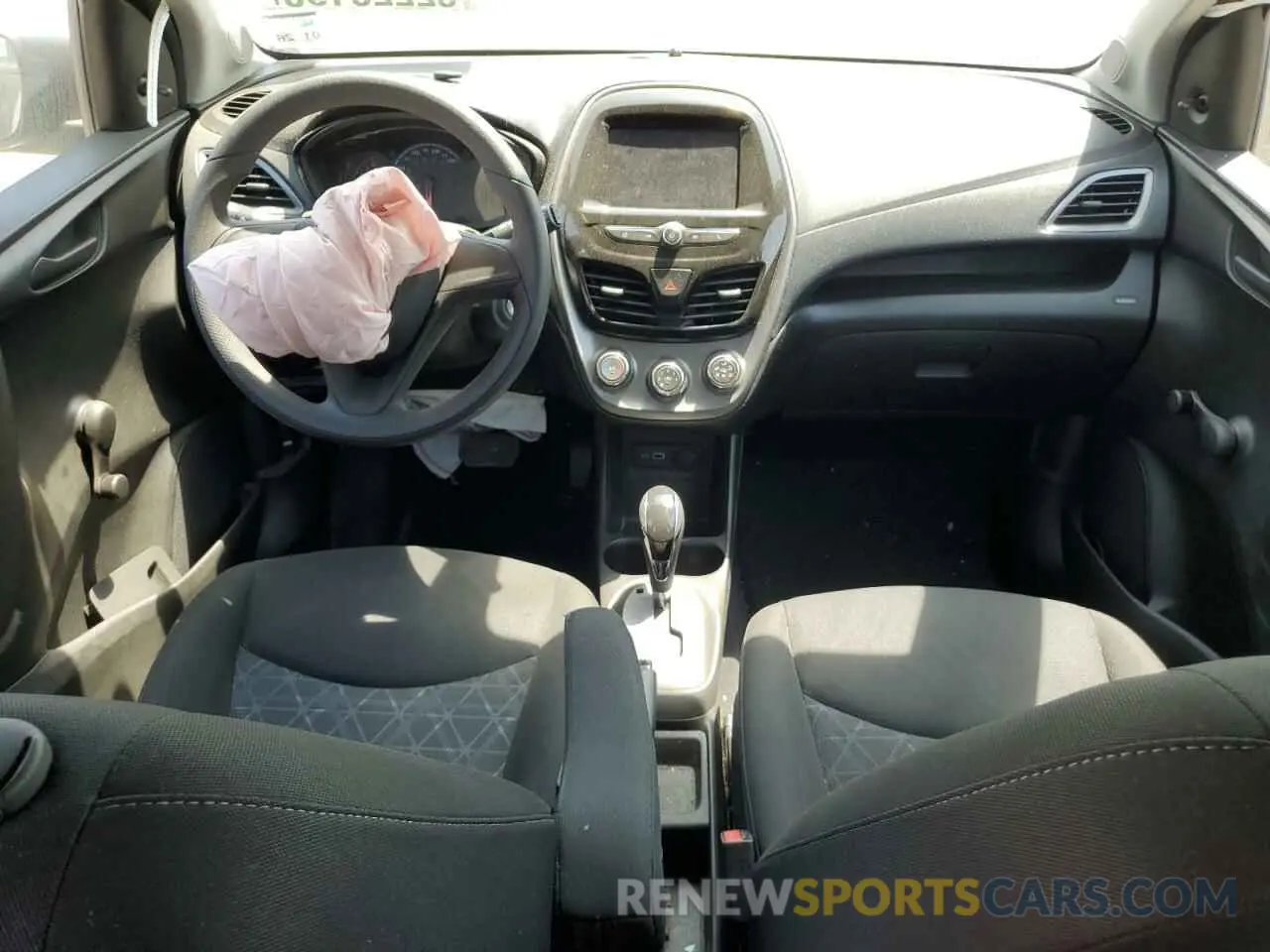 8 Photograph of a damaged car KL8CB6SA6KC741313 CHEVROLET SPARK 2019